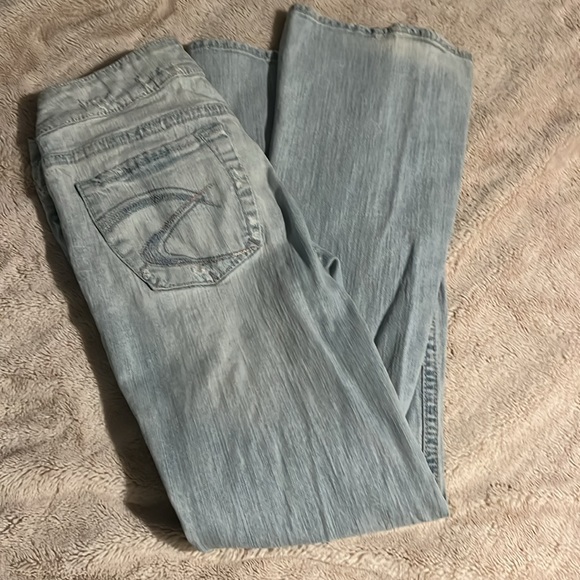 Silver Jeans - Picture 5 of 6